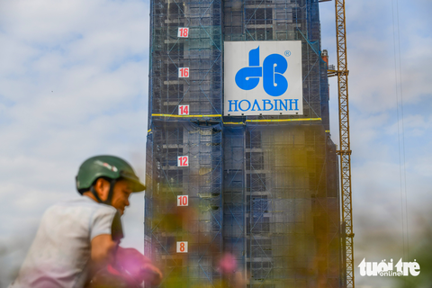 Thị trường địa ốc trong nước khó khăn, cả Coteccons lẫn Hòa Bình tham vọng vươn ra nước ngoài - Ảnh 1. Tập đoàn xây dựng Hòa Bình đặt mục tiêu doanh thu xây dựng ở thị trường nước ngoài lên đến 1 tỉ USD - Ảnh: QUANG ĐỊNH