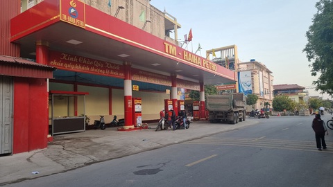 Bộ Tài chính cho hay một số doanh nghiệp xăng dầu có vi phạm trong quản lý, sử dụng quỹ bình ổn giá - Ảnh: KHÁNH LINH Bộ Tài chính cho hay một số doanh nghiệp xăng dầu có vi phạm trong quản lý, sử dụng quỹ bình ổn giá - Ảnh: KHÁNH LINH