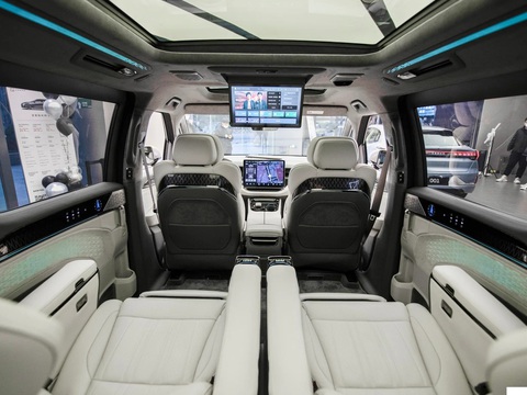 Volvo EM90 lộ nguyên thiết kế trước ngày chào sân giữa tháng 11 - Ảnh 4. Nội thất tham khảo từ Zeekr 009 - Ảnh: CarNewsChina