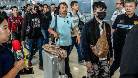 Thái Lan hỗ trợ người lao động bị ảnh hưởng do xung đột Israel - Hamas - Ảnh 1. Thái Lan hỗ trợ người lao động bị ảnh hưởng do xung đột Israel - Hamas - Ảnh 1.