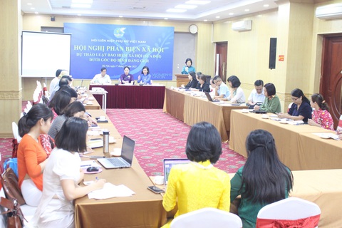 Toàn cảnh Hội nghị phản biện xã hội Dự thảo Luật Bảo hiểm xã hội (sửa đổi) dưới góc độ bình đẳng giới chiều 17-10 - Ảnh: D.LIỄU Toàn cảnh Hội nghị phản biện xã hội dự thảo Luật Bảo hiểm xã hội (sửa đổi) dưới góc độ bình đẳng giới chiều 17-10 - Ảnh: D.LIỄU