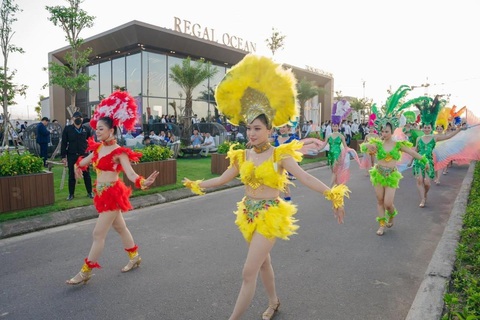 Tiềm năng kinh doanh lưu trú nghỉ dưỡng cao cấp ở Quảng Bình - Ảnh 1. Quảng Bình với những sản phẩm du lịch độc đáo đang ngày càng thu hút đông đảo du khách