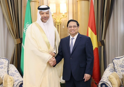 - Ảnh 3. Thủ tướng tiếp ông Yasser M. Mufti, phó chủ tịch điều hành Tập đoàn Aramco - Ảnh: D.GIANG