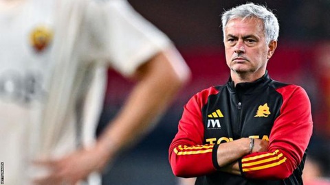 Điểm tin thể thao sáng 2-10: HLV Mourinho được 'giải cứu' - Ảnh 1. HLV Jose Mourinho tạm thời an toàn sau chiến thắng của Roma - Ảnh: GETTY IMAGES