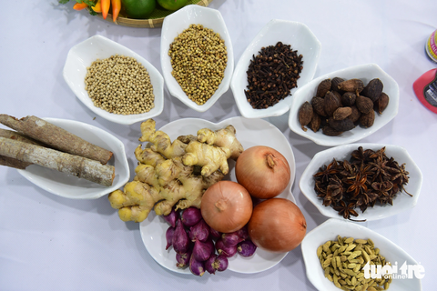 Gia vị nấu phở - Ảnh: QUANG ĐỊNH Gia vị nấu phở - Ảnh: QUANG ĐỊNH