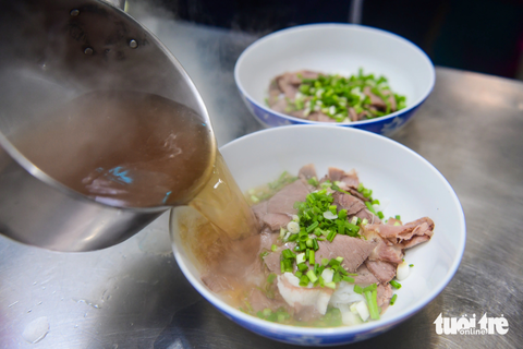 Phở Dậu (TP.HCM) - Ảnh: QUANG ĐỊNH Phở Dậu (TP.HCM) - Ảnh: QUANG ĐỊNH