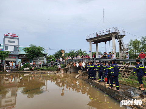 Bốn thiếu niên rủ nhau đi câu cá, một người bị đuối nước chết - Ảnh 1. Cống Cái Ngang - nơi xảy ra vụ việc - Ảnh: HOÀI THƯƠNG