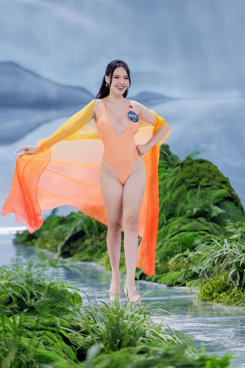 Hương Ngô - Thí sinh được chú ý nhất tại Miss Earth Việt Nam 2023 là ai? - Ảnh 2. Hương Ngô được đánh giá là thí sinh có hình thể và kỹ năng tốt nhất đấu trường sắc đẹp Hoa hậu Trái Đất Việt Nam 2023