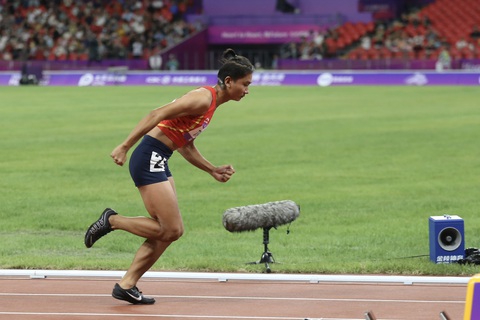 Asiad 19 ngày 2-10: Nguyễn Thị Oanh và Nhi Yến về gần cuối các đợt chạy chung kết - Ảnh 1. VĐV Trần Thị Nhi Yến về thứ 7 chung kết 200m nữ - Ảnh: ĐỨC KHUÊ