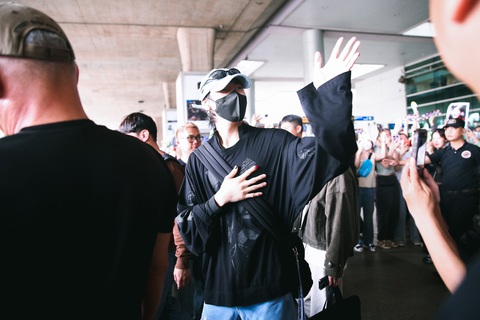 BamBam (GOT7) chúc fan nữ nhân ngày 20-10 bằng tiếng Việt siêu mượt - Ảnh 4. BamBam (GOT7) chúc fan nữ nhân ngày 20-10 bằng tiếng Việt siêu mượt - Ảnh 4.