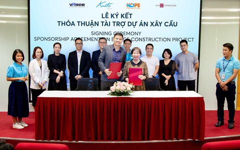 Kusto Home ký kết tài trợ dự án xây cầu cùng Hope Foundation - Ảnh 1. Lễ ký kết giữa Kusto Home và Hope Foundation