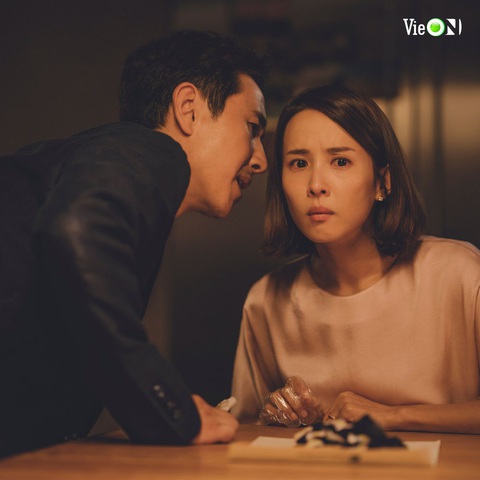 Loạt phim đình đám của “Ảnh đế” Lee Sun Kyun - Ảnh 1. Lee Sun Kyun trong Ký sinh trùng