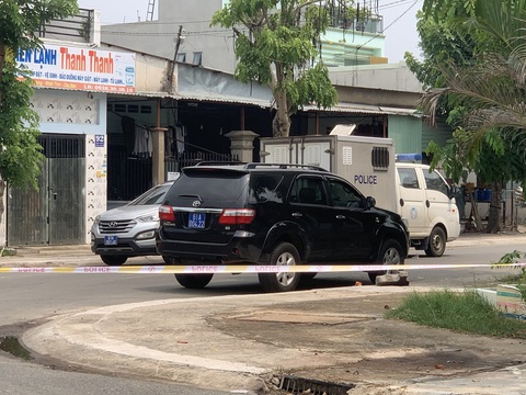 Vì sao đình chỉ vụ án cô gái sát hại mẹ kế ở Bình Dương? - Ảnh 1. Hiện trường nơi xảy ra vụ sát hại mẹ kế trong phòng trọ ở Bình Dương - Ảnh: T.D.