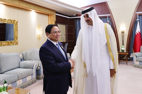 Hoàng Thái tử, Thủ tướng Saudi Arabia: Việt Nam là đối tác quan trọng hàng đầu tại Đông Nam Á - Ảnh 2. Thủ tướng Phạm Minh Chính hội kiến Quốc vương Qatar Sheikh Tamim bin Hamad al-Thani - Ảnh: D.GIANG