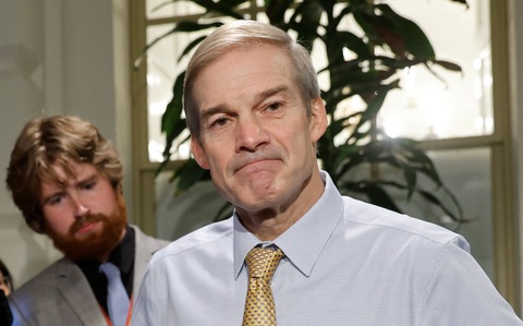 Nghị sĩ Jim Jordan phát biểu sau khi thất bại ở vòng bỏ phiếu chủ tịch Hạ viện Mỹ lần thứ 3 - Ảnh: REUTERS Nghị sĩ Jim Jordan phát biểu sau khi thất bại ở vòng bỏ phiếu chủ tịch Hạ viện Mỹ lần thứ 3 - Ảnh: REUTERS