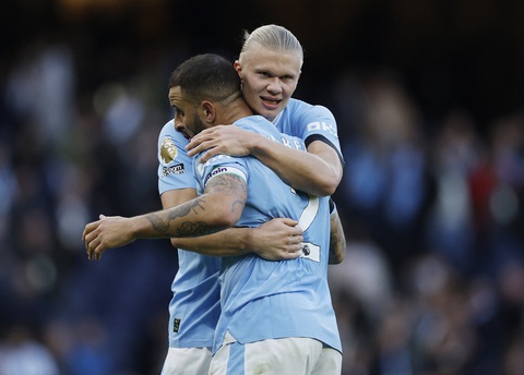 Liverpool và Man City cùng thắng ở vòng 9 Premier League - Ảnh 1. Erling Haaland nổ súng trở lại giúp Man City đánh bại Brighton - Ảnh: REUTERS