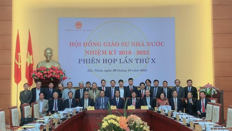Xét công nhận giáo sư, phó giáo sư: Đừng để 'lộng giả thành chân' - Ảnh 1. Một phiên họp của Hội đồng giáo sư nhà nước - Ảnh: HĐGSNN