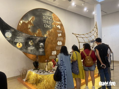 Thiết kế làng nghề sừng Thụy Ứng thu hút nhiều người khám phá, tìm hiểu - Ảnh: T.ĐIỂU Thiết kế làng nghề sừng Thụy Ứng thu hút nhiều người khám phá, tìm hiểu - Ảnh: T.ĐIỂU