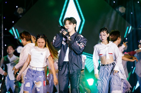 HUTECH's Got Talent 2024 chính thức phát động, tài năng trẻ sẵn sàng tỏa sáng - Ảnh 3. HUTECH's Got Talent 2024 chính thức phát động, tài năng trẻ sẵn sàng tỏa sáng - Ảnh 3.