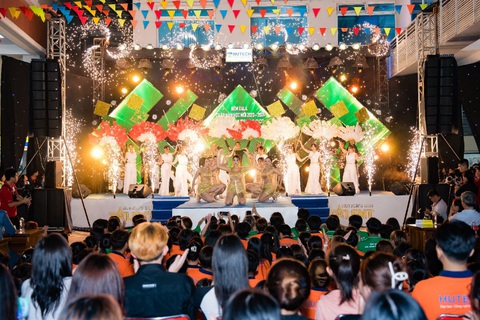 HUTECH's Got Talent 2024 chính thức phát động, tài năng trẻ sẵn sàng tỏa sáng - Ảnh 4. HUTECH's Got Talent 2024 chính thức phát động, tài năng trẻ sẵn sàng tỏa sáng - Ảnh 4.