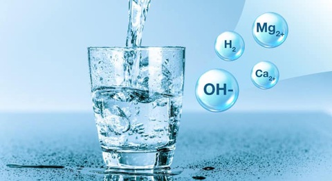 Uống nước ion kiềm có thực sự tốt như lời đồn? - Ảnh 1. Nước ion kiềm - Ảnh minh họa BSCC