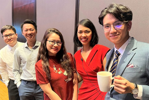 Nguyễn Trọng Hoàng Nam (phải) cùng các thành viên của AVSE Global - Ảnh: NVCC Nguyễn Trọng Hoàng Nam (phải) cùng các thành viên của AVSE Global - Ảnh: NVCC