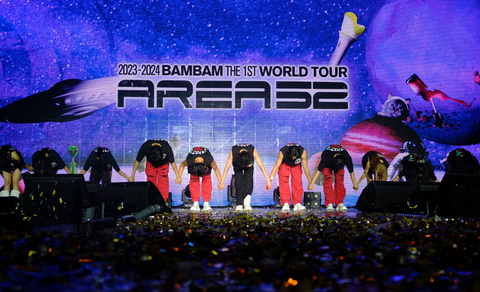 Độc lạ concert: BamBam (GOT7) review hột vịt lộn ngay trên sân khấu AREA52 Việt Nam - Ảnh 8. Em út GOT7 cảm ơn khán giả Việt Nam và hứa hẹn sẽ trở lại cùng các thành viên GOT7