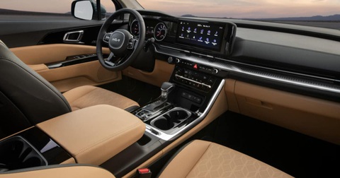 Kia Carnival 2024 bất ngờ lộ nguyên thiết kế ngoại thất - Ảnh 4. Nội thất tham khảo của Kia Carnival hiện tại - Ảnh: Kia