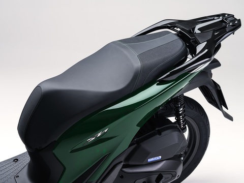 Honda SH 2024 có phiên bản mới sử dụng bộ ốp đặc biệt - Ảnh 9.