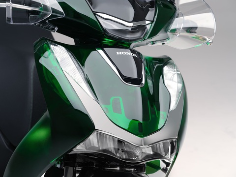 Honda SH 2024 có phiên bản mới sử dụng bộ ốp đặc biệt - Ảnh 4. Hãng cũng tuyên bố nhờ công nghệ này mà giảm được 9,5% lượng khí thải CO2 trong suốt một năm sản xuất