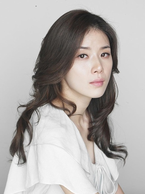 Lee Bo Young vào vai nữ chính trong phim kinh dị - Ảnh: IMDB Lee Bo Young vào vai nữ chính trong phim kinh dị - Ảnh: IMDB