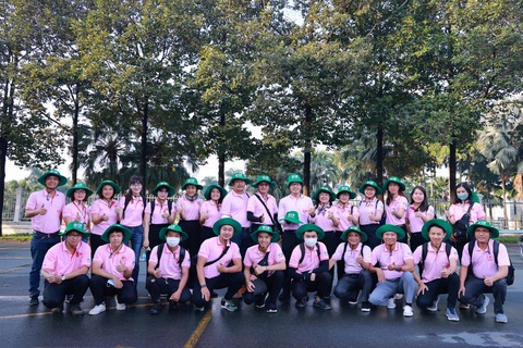 C.P. Việt Nam trồng 3,2 hecta rừng ngập mặn tại tỉnh Đồng Nai - Ảnh 4. C án bộ công nhân viên C.P. Việt Nam hào hứng tham gia hoạt động trồng rừng