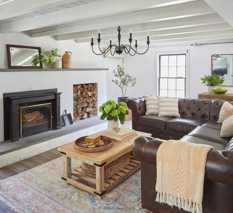10 thiết kế sofa điển hình - Ảnh 3. Chesterfield là một mẫu ghế phổ biến trong trang trí nội thất cổ điển - Ảnh: BHG