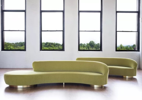 10 thiết kế sofa điển hình - Ảnh 5. Không giống nhiều loại ghế sofa khác và không chỉ để ngồi thông thường, sofa Serpentine được đặt trên bánh xe để dễ dàng di chuyển hơn nhằm mang lại tầm nhìn tốt nhất trong phòng - Ảnh: BHG