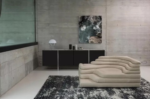 10 thiết kế sofa điển hình - Ảnh 10. Terrazza là một lựa chọn hợp lý cho một căn hộ hiện đại, kiểu dáng đẹp, nhưng nó có thể tạo sự tương phản nổi bật với không gian truyền thống hơn với các chi tiết cổ điển khác - Ảnh: BHG