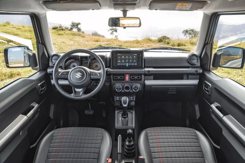 Suzuki từ chối cho Toyota mượn Jimny, Swift- Ảnh 2. Vấn đề của việc phát triển một mẫu xe như Jimny là làm sao có tầm giá chấp nhận được như dòng tên này, khi Suzuki đã hoàn hảo hóa công thức làm xe giá rẻ của riêng mình - Ảnh: Suzuki