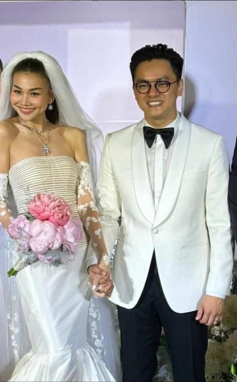 Ông xã Thanh Hằng gia nhập hội cuồng vợ chỉ nhờ 1 câu nói - Ảnh 1. Thanh Hằng và Trần Nhật Minh đẹp đôi trong ngày cưới