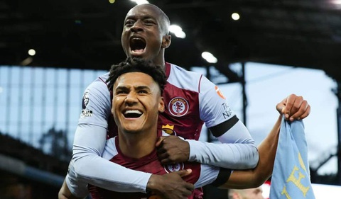 Hội cổ động viên Giải ngoại hạng Anh tại Việt Nam tranh tài - Ảnh 1. Cầu thủ CLB Aston Villa ăn mừng bàn thắng ở Giải ngoại hạng Anh - Ảnh: GETTY IMAGES