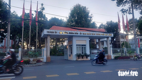 Dân bức xúc UBND thành phố ban hành quyết định huỷ quyết định - Ảnh 1. TAND cấp cao tại TP.HCM đã có bản án phúc thẩm tuyên hủy quyết định của UBND TP Cao Lãnh vì áp dụng nghị định hết hiệu lực - Ảnh: ĐẶNG TUYẾT