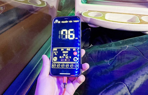 Xe khách của HTX Thiên Phúc chạy quá tốc độ cho phép (trên quộc lộ 14, đoạn qua Bình Phước vào tối 18-10) được đo qua ứng dụng đo tốc độ trên điện thoại - Ảnh: C.T. Xe khách của HTX Thiên Phúc chạy quá tốc độ cho phép (trên quộc lộ 14, đoạn qua Bình Phước vào tối 18-10) được đo qua ứng dụng đo tốc độ trên điện thoại - Ảnh: C.T.