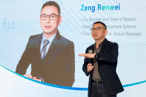 Bosum tổ chức họp báo ra mắt thương hiệu tại Việt Nam - Ảnh 2. Ông Zeng Renwei - viện trưởng & đồng sáng lập Sands Bosum Business - chia sẻ trong sự kiện.