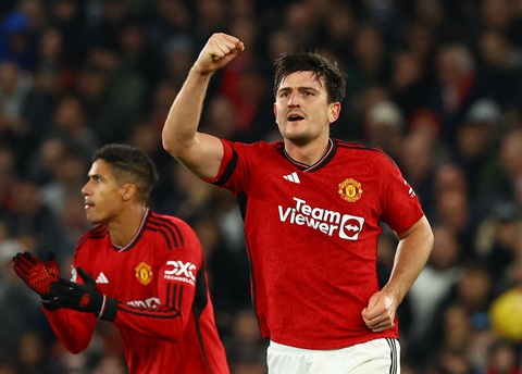 Maguire và Onana cứu Man United thoát hiểm ngoạn mục - Ảnh 1. Maguire ghi bàn duy nhất của trận đấu - Ảnh: REUTERS