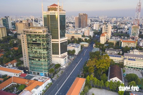 TP.HCM: Thay cán bộ né tránh, thiếu trách nhiệm ảnh hưởng kết quả giải ngân đầu tư công - Ảnh 1. 9 tháng đầu năm 2023, TP.HCM giải ngân đạt 32% - Ảnh: QUANG ĐỊNH