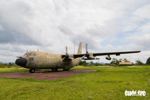 Bao giờ 'ngựa thồ' C-130 ở Khe Sanh cất cánh? - Ảnh 5. Không gian bên trong chiếc C-130 chưa được khai thác - Ảnh: HOÀNG TÁO