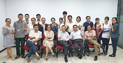 Câu lạc bộ Mentor-Mentee của Vì ngày mai phát triển họp mặt lần đầu ngày 23-11-2019 - Ảnh: P.V. Câu lạc bộ Mentor-Mentee của Vì ngày mai phát triển họp mặt lần đầu ngày 23-11-2019 - Ảnh: P.V.