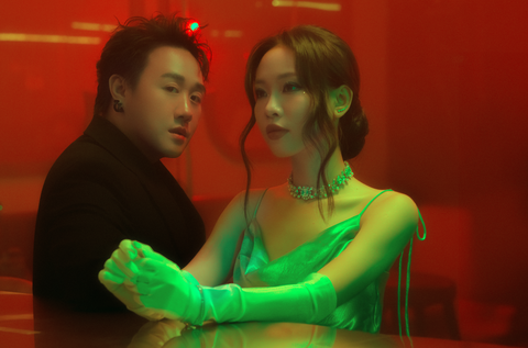 Trung Quân kết hợp cùng 'học trò Mỹ Tâm' - Bảo Uyên. Trung Quân kết hợp cùng 'học trò Mỹ Tâm' - Bảo Uyên.