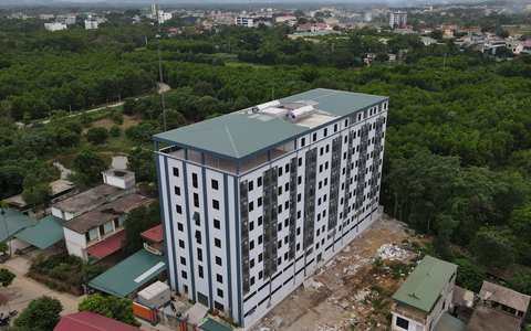 Bộ Xây dựng thanh tra toàn diện chung cư mini, báo cáo Thủ tướng trong tháng 12 - Ảnh 1. Chung cư mini xây dựng sai phép tại huyện Thạch Thất, TP Hà Nội - Ảnh: B.N.