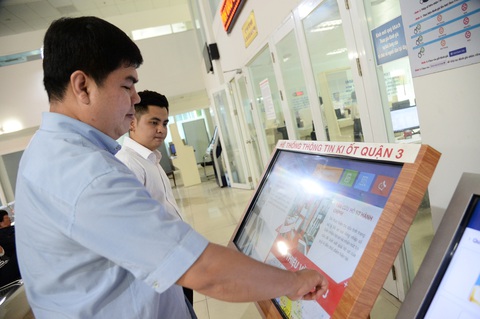 TP.HCM quy định mới về quản lý nhiệm vụ khoa học công nghệ - Ảnh 3. Người dân quận 3 tham khảo bản đồ quy hoạch, xin cấp phép xây dựng, thủ tục hành chính... trực tuyến - Ảnh: TỰ TRUNG