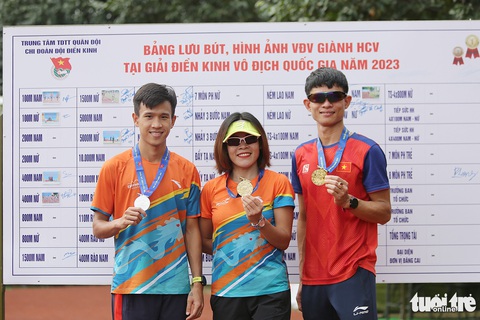 Tổ đi bộ Đà Nẵng giành 2 huy chương vàng, 1 huy chương bạc tại Giải điền kinh vô địch quốc gia 2023 - Ảnh: HOÀNG TÙNG Tổ đi bộ Đà Nẵng giành 2 huy chương vàng, 1 huy chương bạc tại Giải điền kinh vô địch quốc gia 2023 - Ảnh: HOÀNG TÙNG