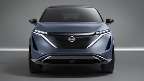 Lãnh đạo hứa hẹn cá tính mới hoàn toàn cho xe Nissan, bỏ V-Motion - Ảnh 2. Các dòng xe Nissan mới vẫn lấy cảm hứng từ chữ V trong thiết kế mũi xe nhưng làm nhẹ nhàng và khó nhận biết hơn nhiều - Ảnh: Nissan